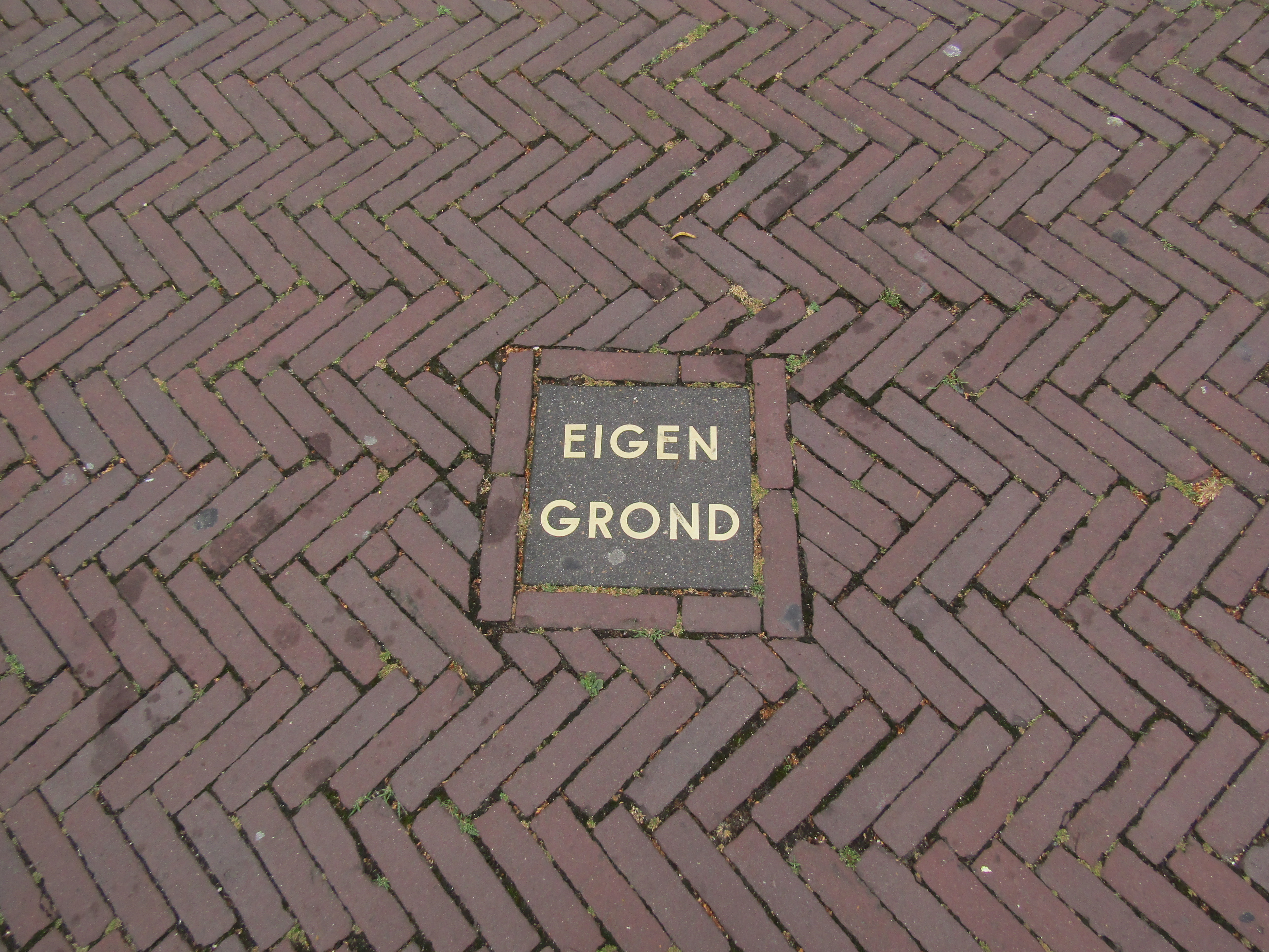 Sign saying 'Personal Space' outside Marekerk Church, Leiden, 11 July 2019