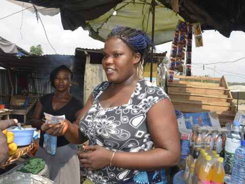 Multiple Currency Transactions among Traders along the Togo/Benin Border