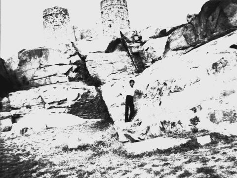 Mohammad Anwar, an old time resident of Mehrauli, posing in front of the old Phasi Ghar in Mehrauli