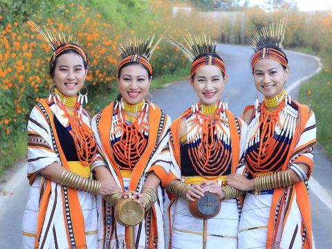 Tetseo sisters