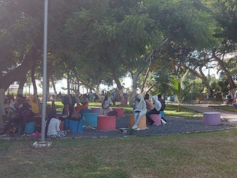 Shaded Spaces with Students at UCAD