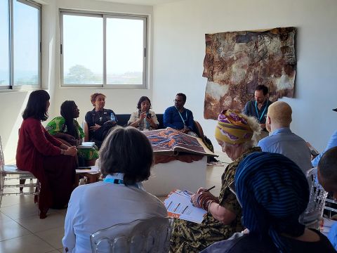 Roundtable participants in discussion at Galerie Atiss.